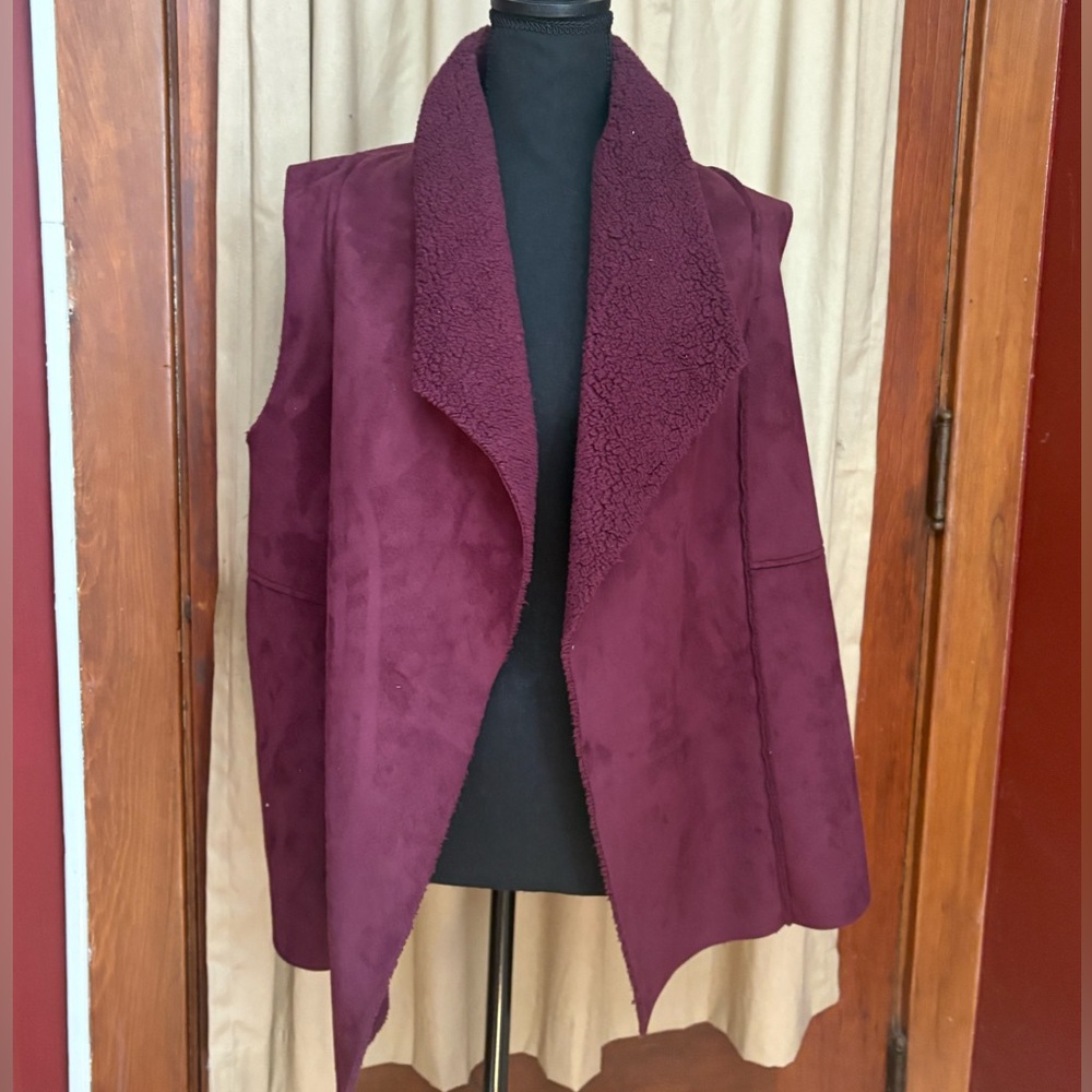 Susina Burgundy Textured Garment